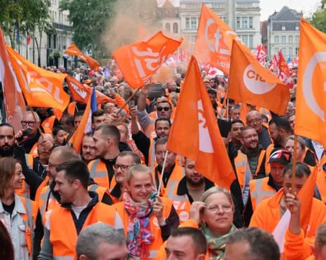 Countrywide Walkout Movement Draws Hundreds of Thousands Protesting In France